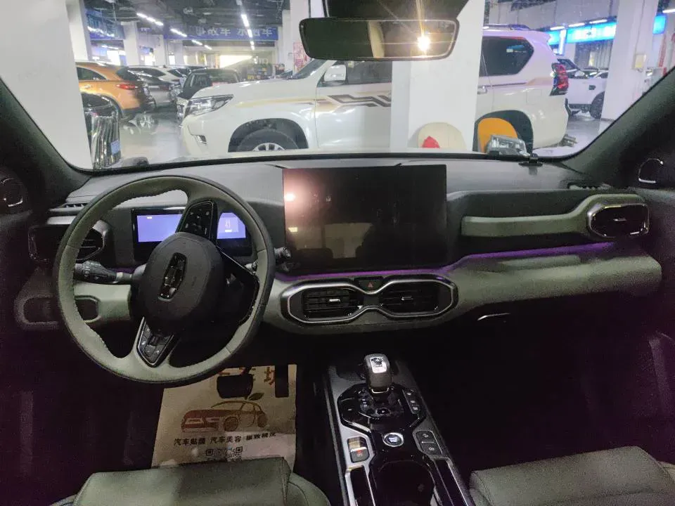 2025 Geely Cowboy 1.5T 181HP L4 7DCT,autocango,china used car exporter,china ev exporter,chinese used car exporter,chinese used ev exporter