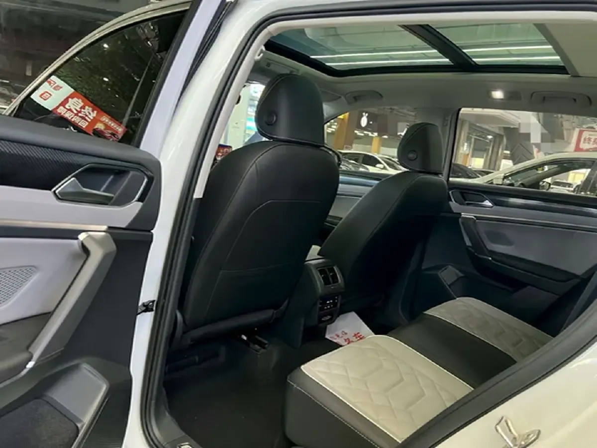 2024 Volkswagen Tayron 2.0T 186HP L4 7DCT,autocango,china used car exporter,china ev exporter,chinese used car exporter,chinese used ev exporter