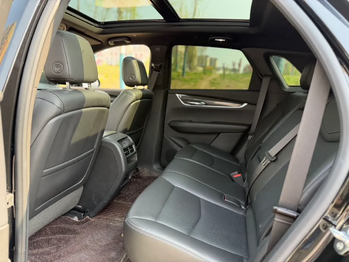 2024 Cadillac XT5 2.0T 237HP L4 9AT,autocango,china used car exporter,china ev exporter,chinese used car exporter,chinese used ev exporter