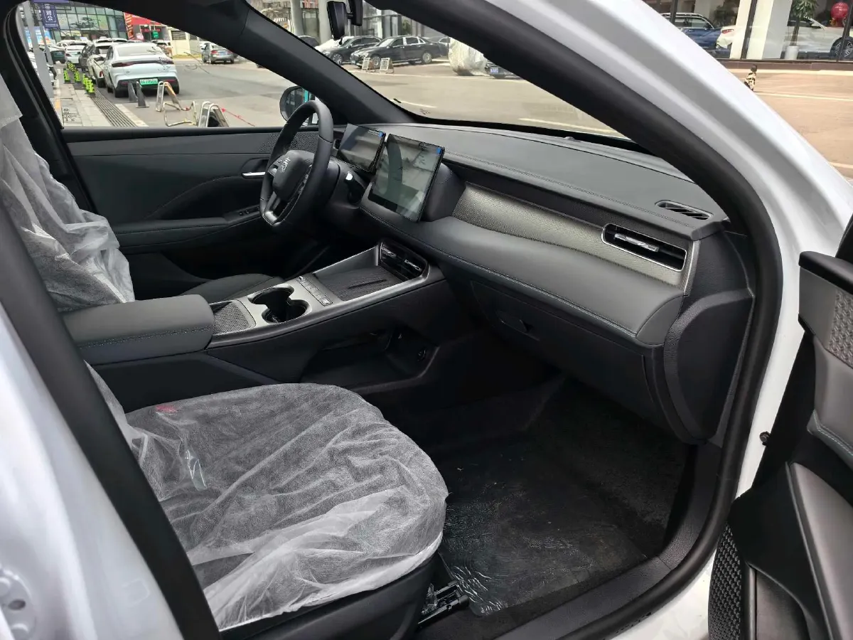 2026 BYD Qin Plus 1.5L 101HP L4 E-CVT PHEV,autocango,china used car exporter,china ev exporter,chinese used car exporter,chinese used ev exporter