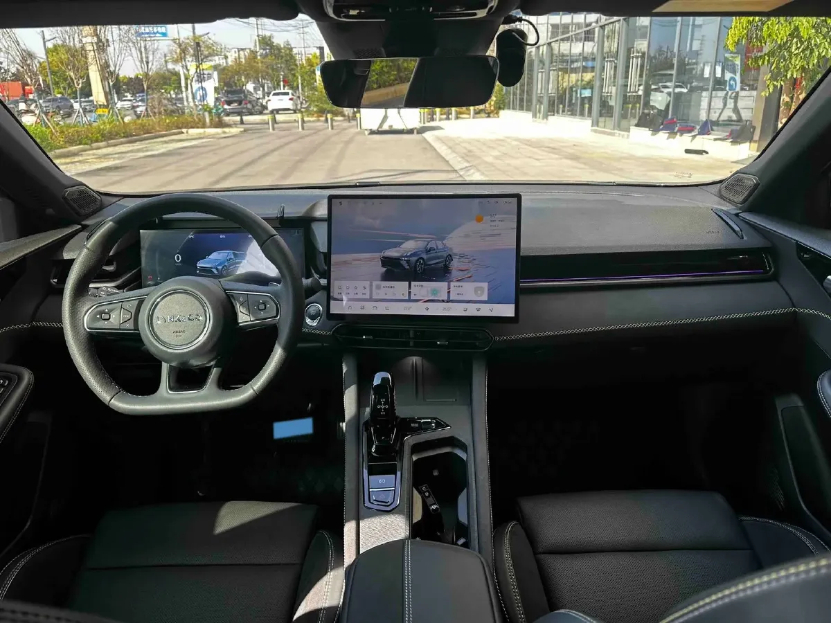 2025 LYNK&CO 03 1.5T 181HP L4 7DCT,autocango,china used car exporter,china ev exporter,chinese used car exporter,chinese used ev exporter