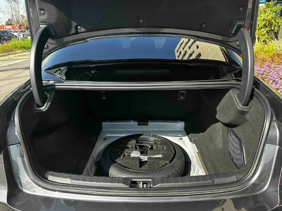 2025 LYNK&CO 03 1.5T 181HP L4 7DCT,autocango,china used car exporter,china ev exporter,chinese used car exporter,chinese used ev exporter