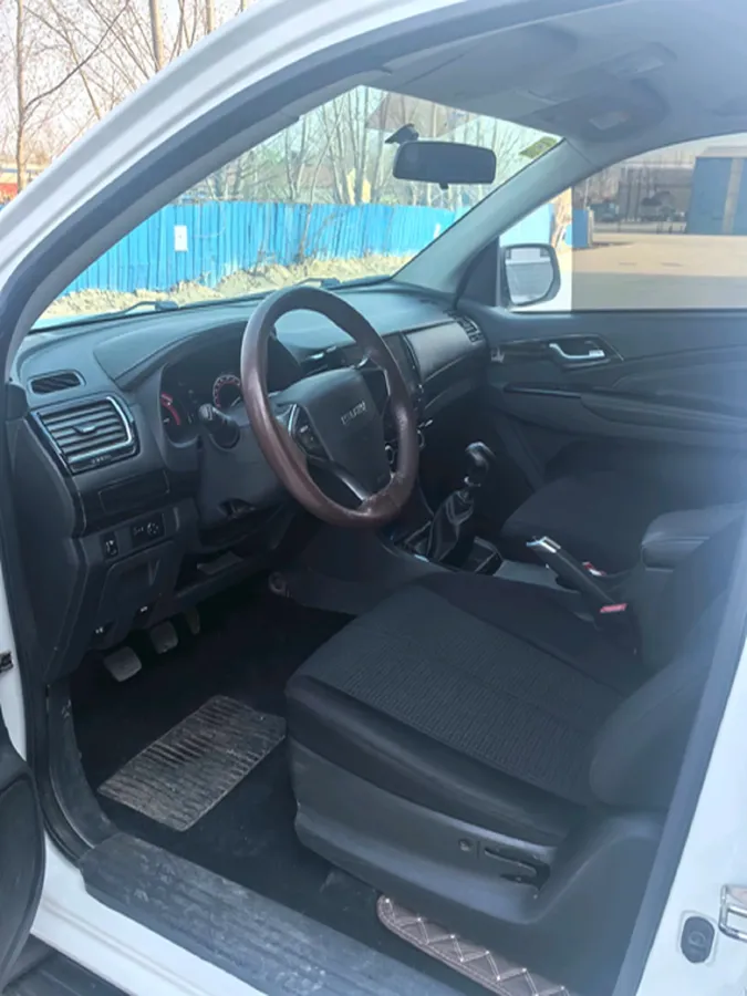 2019 Isuzu LingTuo 2.5T 129HP L4 6MT,autocango,china used car exporter,china ev exporter,chinese used car exporter,chinese used ev exporter
