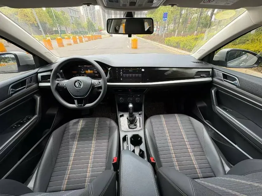 2021 Volkswagen Lavida 1.4T 150HP L4 7DCT,autocango,china used car exporter,china ev exporter,chinese used car exporter,chinese used ev exporter