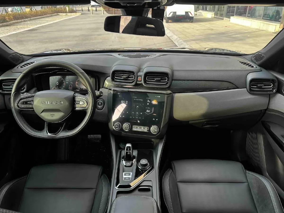 2022 LYNK&CO 02 Hatchback 2.0T 190HP L4 7DCT,autocango,china used car exporter,china ev exporter,chinese used car exporter,chinese used ev exporter