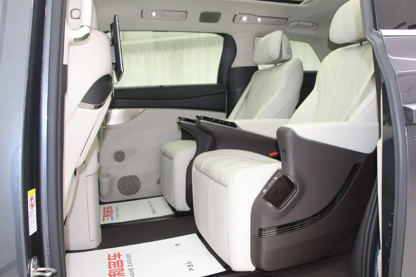 2025 Denza D9 1.5T 156HP L4 E-CVT PHEV 40KWH,autocango,china used car exporter,china ev exporter,chinese used car exporter,chinese used ev exporter