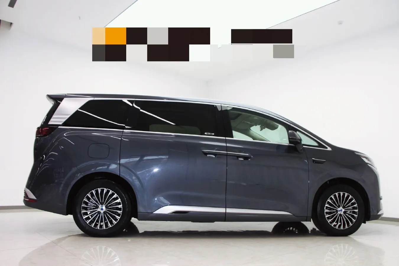 2025 Denza D9 1.5T 156HP L4 E-CVT PHEV 40KWH,autocango,china used car exporter,china ev exporter,chinese used car exporter,chinese used ev exporter