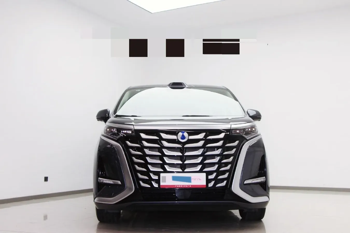 2025 Denza D9 1.5T 156HP L4 E-CVT PHEV 40KWH,autocango,china used car exporter,china ev exporter,chinese used car exporter,chinese used ev exporter