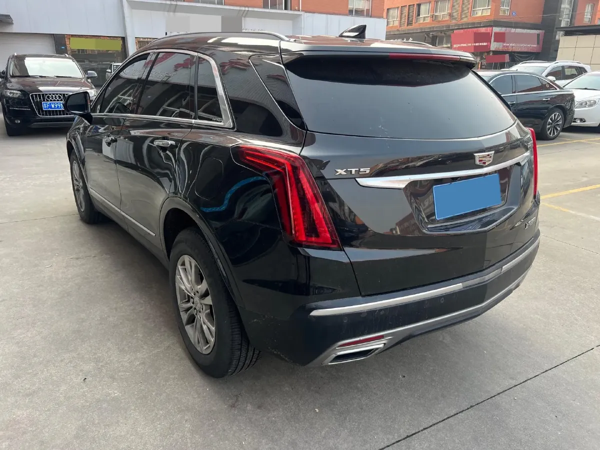 2022 Cadillac XT5 2.0T 237HP L4 9AT,autocango,china used car exporter,china ev exporter,chinese used car exporter,chinese used ev exporter