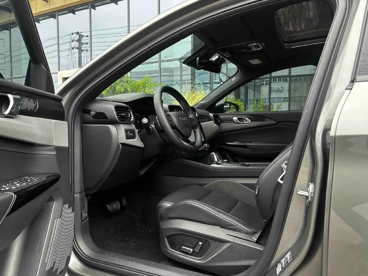 2022 LYNK&CO 03 2.0T 190HP L4 7DCT,autocango,china used car exporter,china ev exporter,chinese used car exporter,chinese used ev exporter