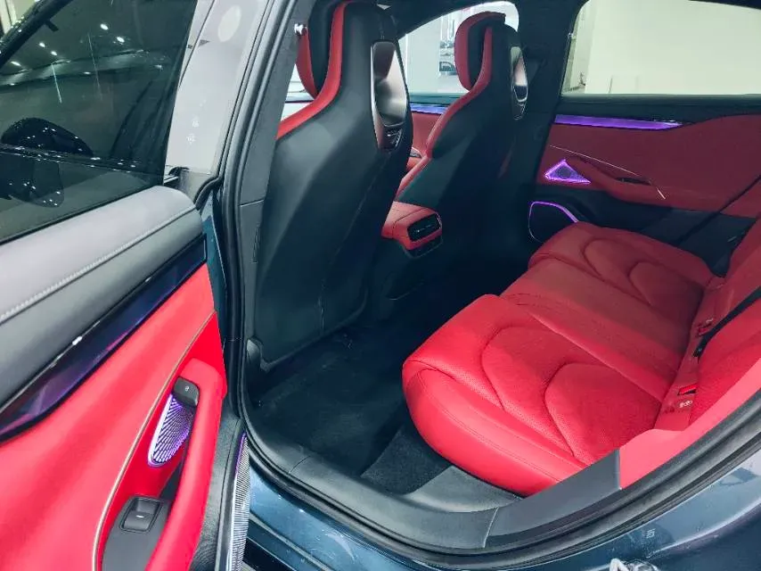 2024 MI SU7 BEV 101KWH,autocango,china used car exporter,china ev exporter,chinese used car exporter,chinese used ev exporter