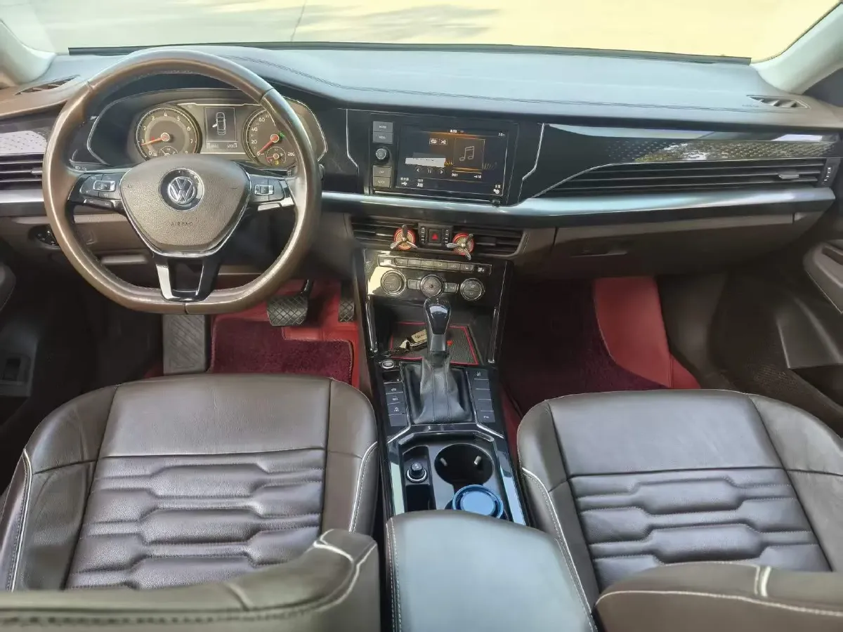 2019 Skoda Kodiak 2.0T 186HP L4 7DCT,autocango,china used car exporter,china ev exporter,chinese used car exporter,chinese used ev exporter