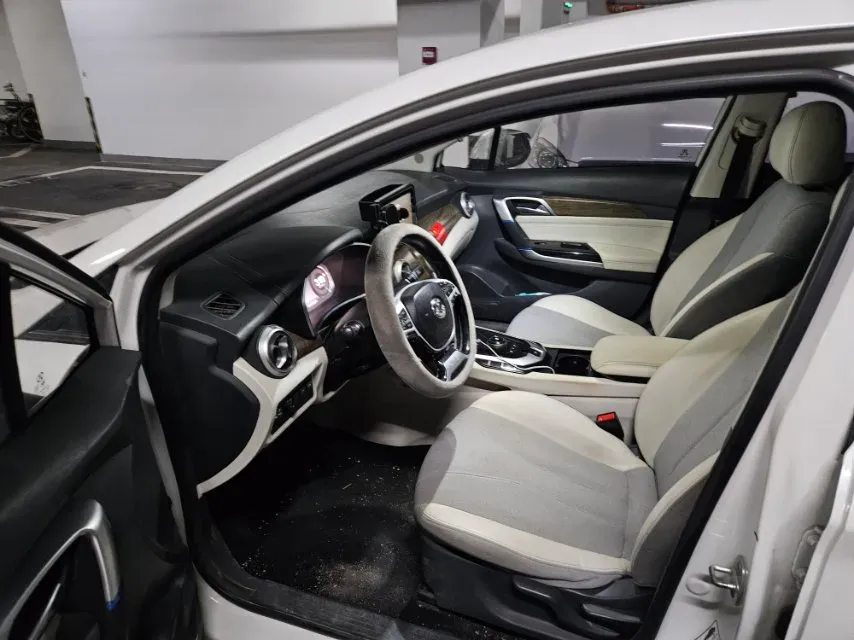 2018 BeiJing Auto EU5 BEV 53.66KWH,autocango,china used car exporter,china ev exporter,chinese used car exporter,chinese used ev exporter