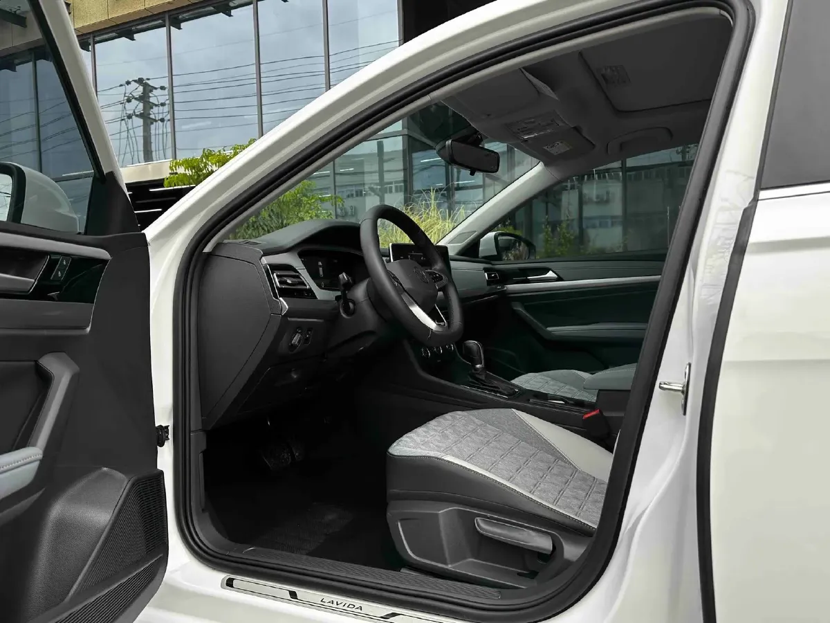 2023 Volkswagen Lavida 1.4T 150HP L4 7DCT,autocango,china used car exporter,china ev exporter,chinese used car exporter,chinese used ev exporter