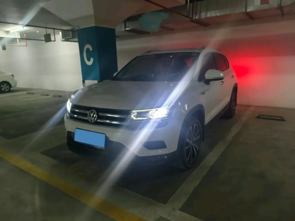 2019 MINI MINI 1.5T 102HP L3 7DCT,autocango,china used car exporter,china ev exporter,chinese used car exporter,chinese used ev exporter