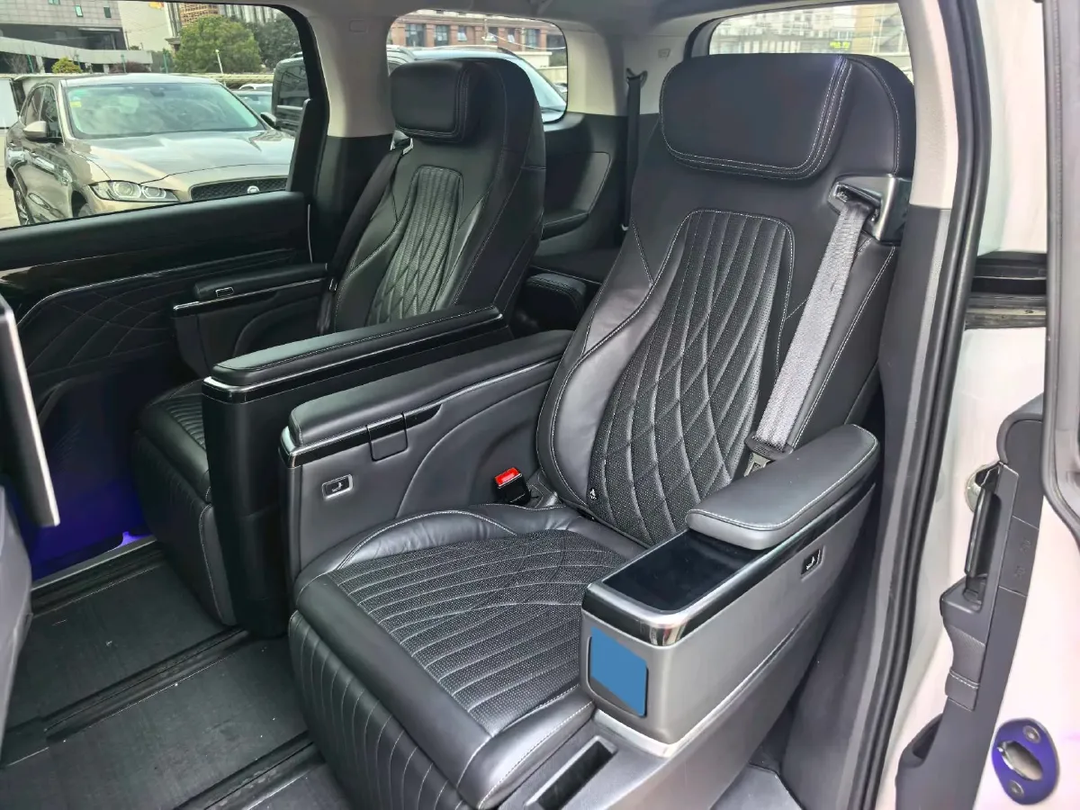 2022 MAXUS G90 2.0T 234HP L4 8AT,autocango,china used car exporter,china ev exporter,chinese used car exporter,chinese used ev exporter