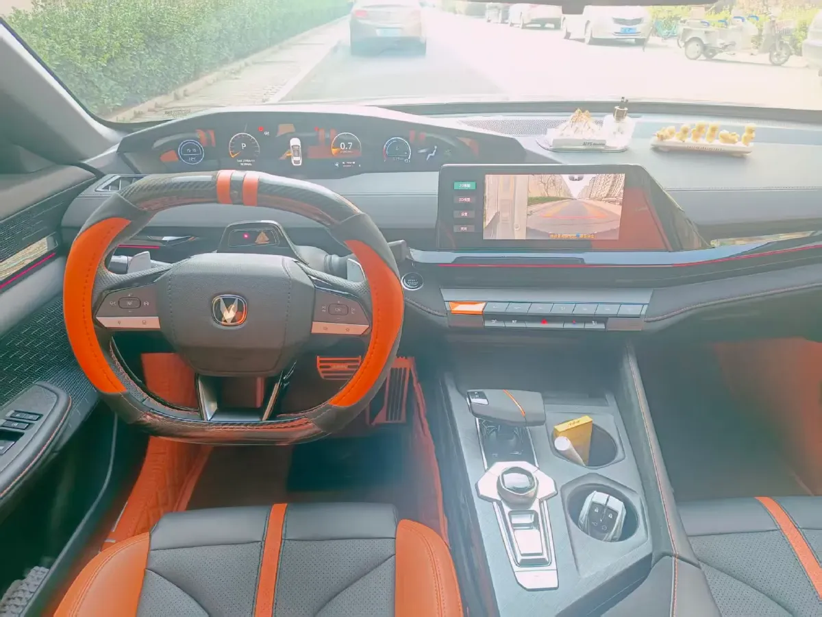 2024 ChangAn UNI-V 1.5T 188HP L4 7DCT,autocango,china used car exporter,china ev exporter,chinese used car exporter,chinese used ev exporter