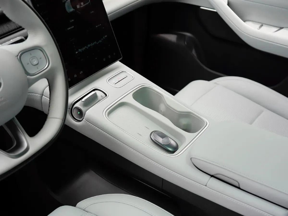 2024 NIO ES6 BEV 75KWH,autocango,china used car exporter,china ev exporter,chinese used car exporter,chinese used ev exporter