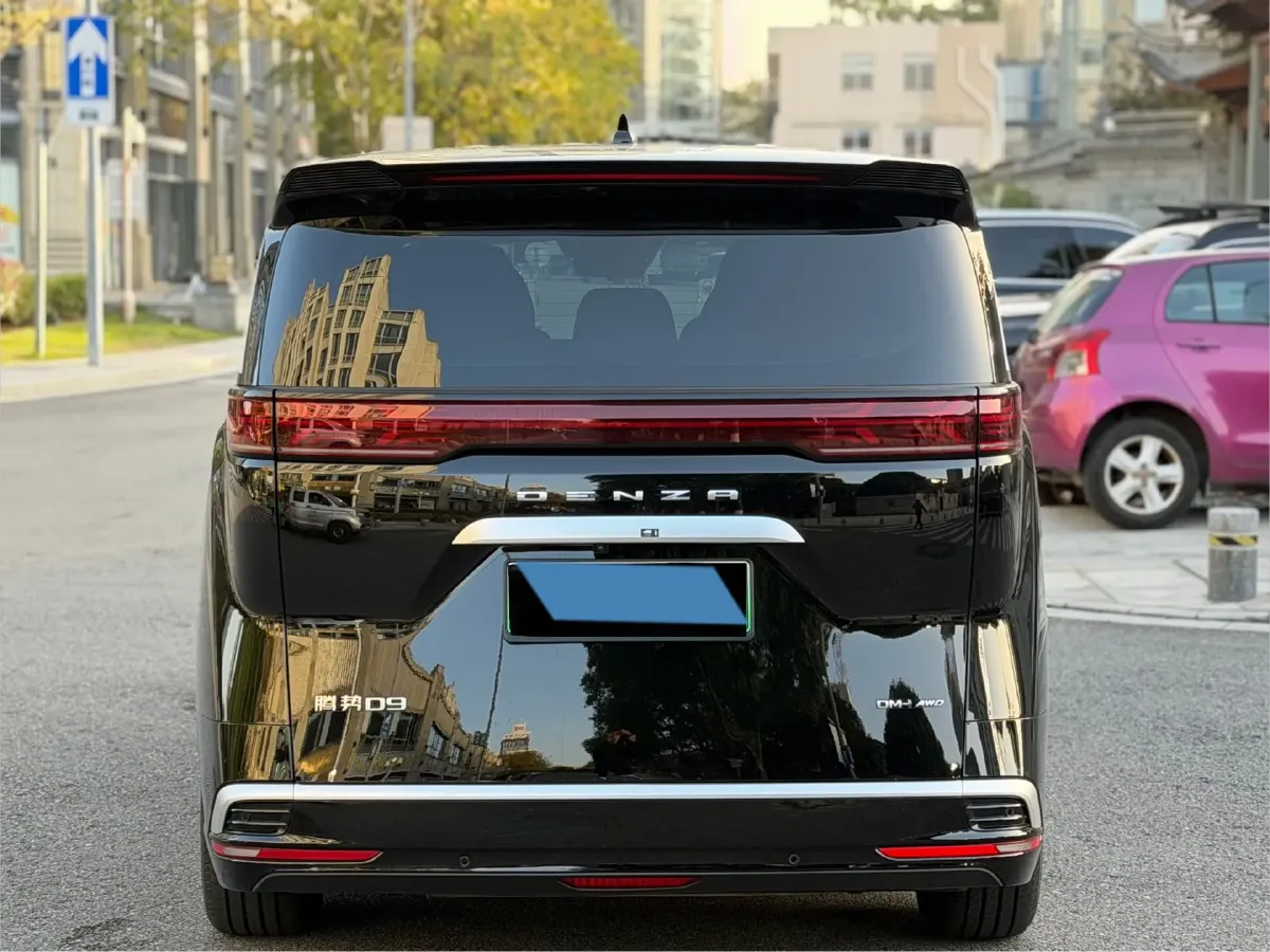 2022 Denza D9 1.5T 139HP L4 E-CVT PHEV 40.06KWH,autocango,china used car exporter,china ev exporter,chinese used car exporter,chinese used ev exporter