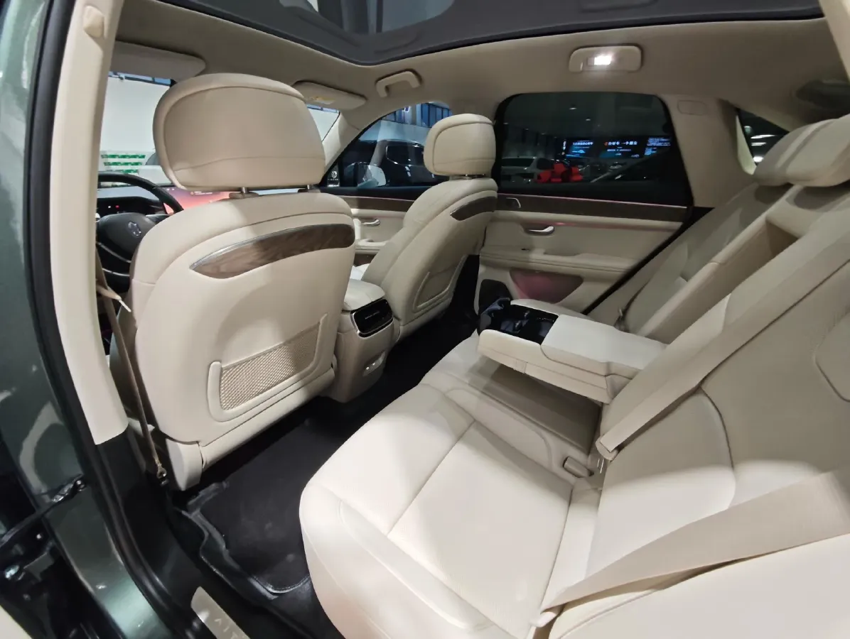 2022 AITO AITO M5 Range Extended 125HP REEV 40KWH,autocango,china used car exporter,china ev exporter,chinese used car exporter,chinese used ev exporter