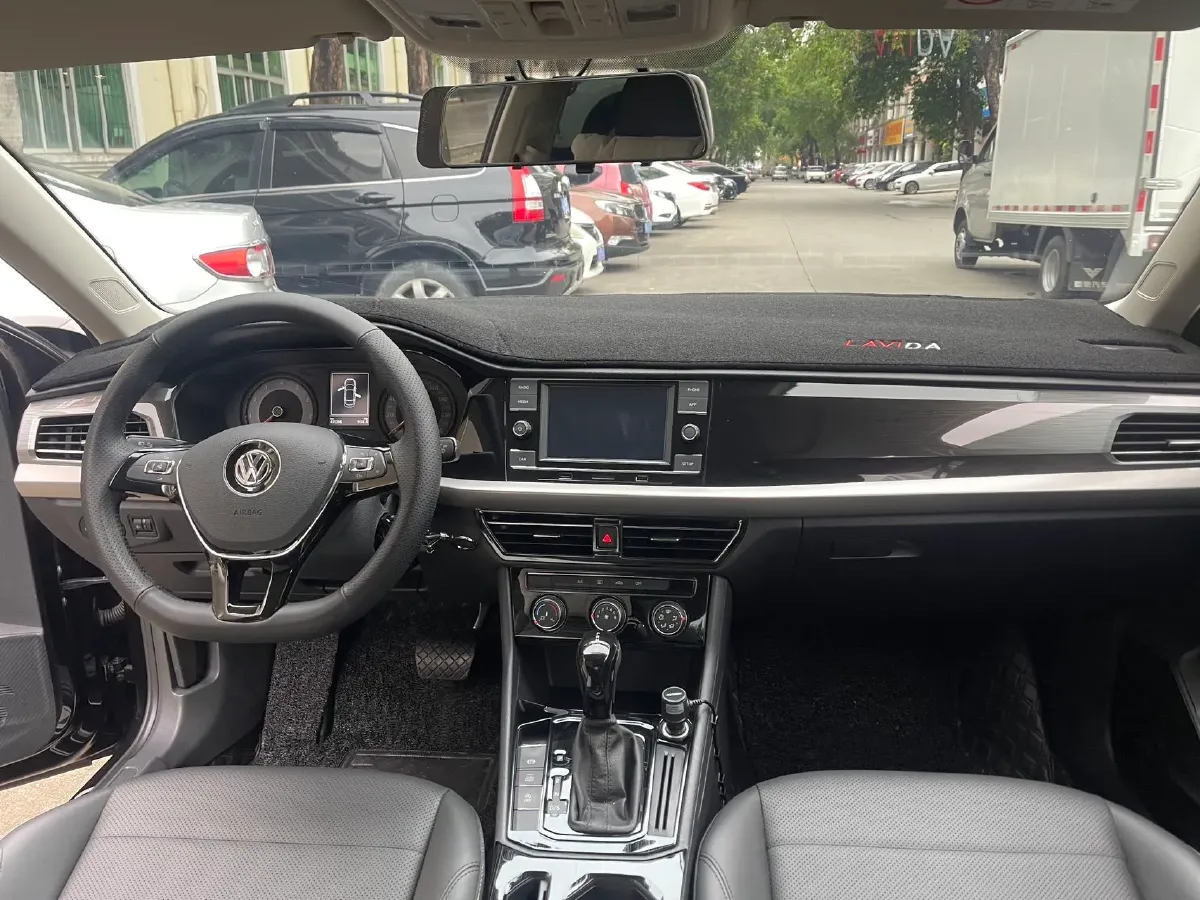 2018 Volkswagen Lavida 1.2T 116HP L4 7DCT,autocango,china used car exporter,china ev exporter,chinese used car exporter,chinese used ev exporter