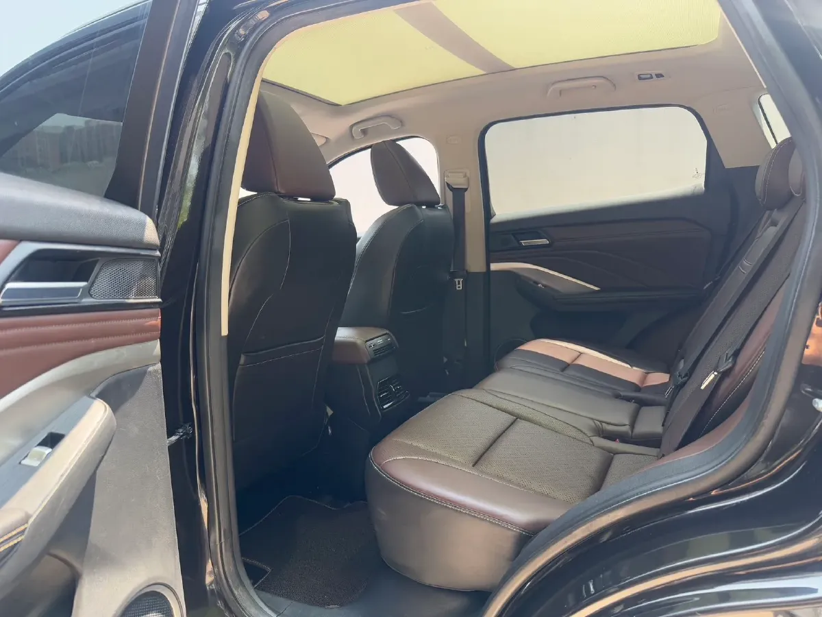 2018 WEY VV6 2.0T 197HP L4 7DCT,autocango,china used car exporter,china ev exporter,chinese used car exporter,chinese used ev exporter