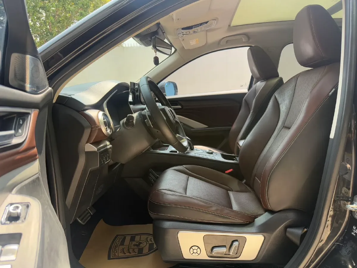 2018 WEY VV6 2.0T 197HP L4 7DCT,autocango,china used car exporter,china ev exporter,chinese used car exporter,chinese used ev exporter