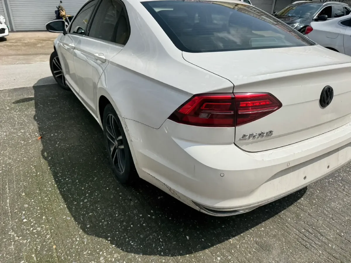 2021 Volkswagen T-Roc 1.4T 150HP L4 7DCT,autocango,china used car exporter,china ev exporter,chinese used car exporter,chinese used ev exporter