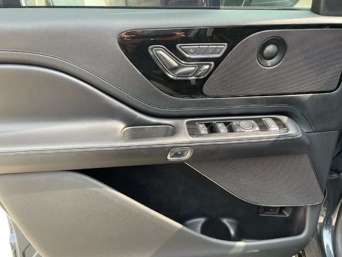 2023 Lincoln Aviator 3.0T 355HP V6 10AT,autocango,china used car exporter,china ev exporter,chinese used car exporter,chinese used ev exporter