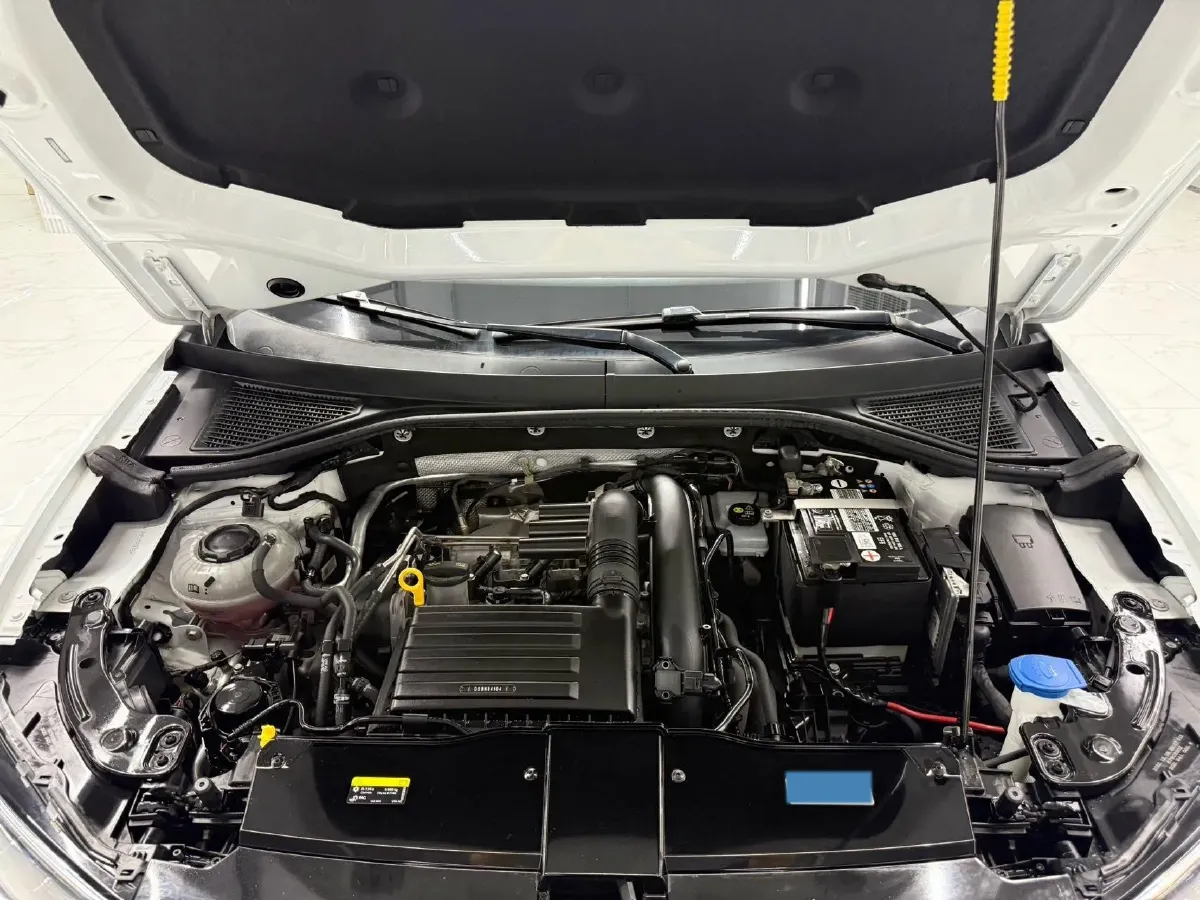 2022 Volkswagen T-Roc 1.4T 150HP L4 7DCT,autocango,china used car exporter,china ev exporter,chinese used car exporter,chinese used ev exporter