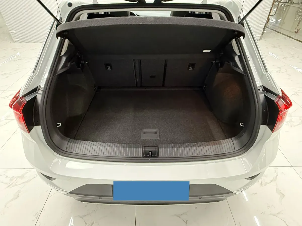 2022 Volkswagen T-Roc 1.4T 150HP L4 7DCT,autocango,china used car exporter,china ev exporter,chinese used car exporter,chinese used ev exporter