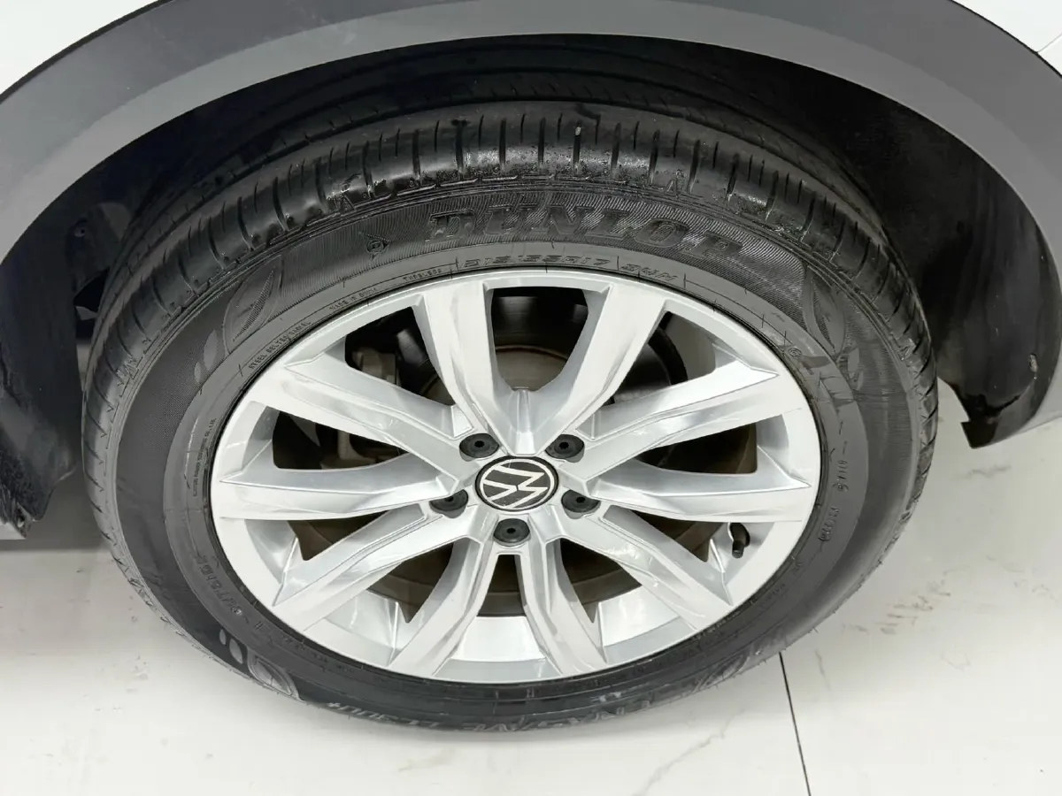 2022 Volkswagen T-Roc 1.4T 150HP L4 7DCT,autocango,china used car exporter,china ev exporter,chinese used car exporter,chinese used ev exporter