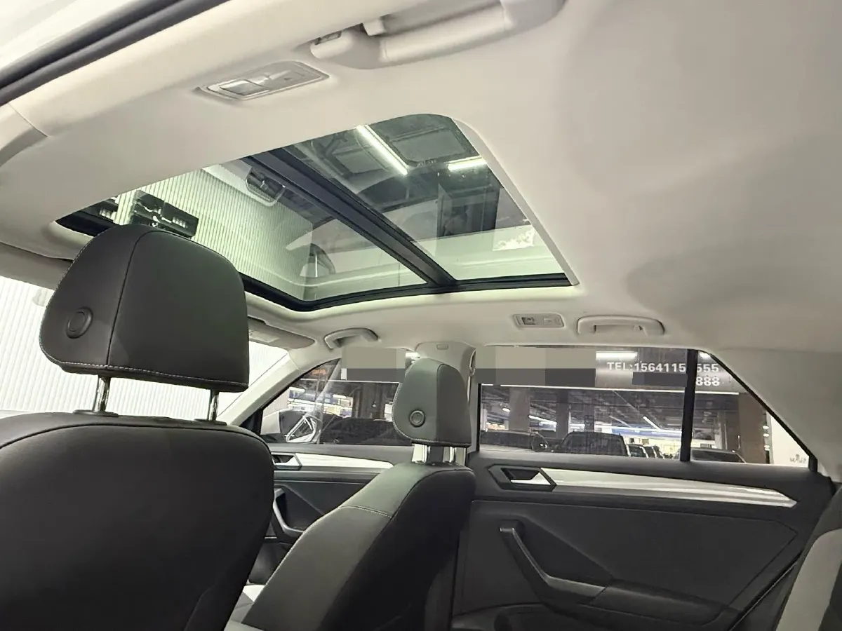 2022 Volkswagen T-Roc 1.4T 150HP L4 7DCT,autocango,china used car exporter,china ev exporter,chinese used car exporter,chinese used ev exporter