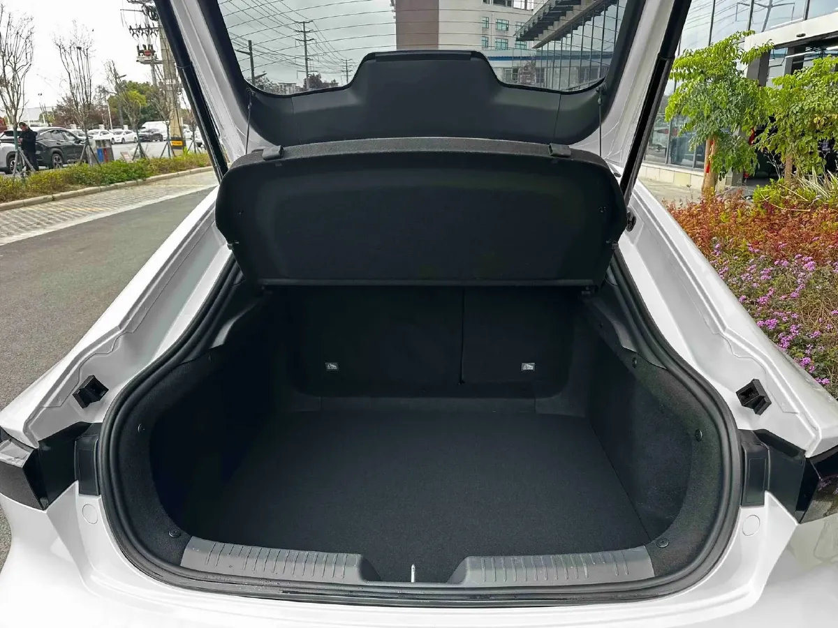 2024 ChangAn UNI-V 1.5T 188HP L4 7DCT,autocango,china used car exporter,china ev exporter,chinese used car exporter,chinese used ev exporter