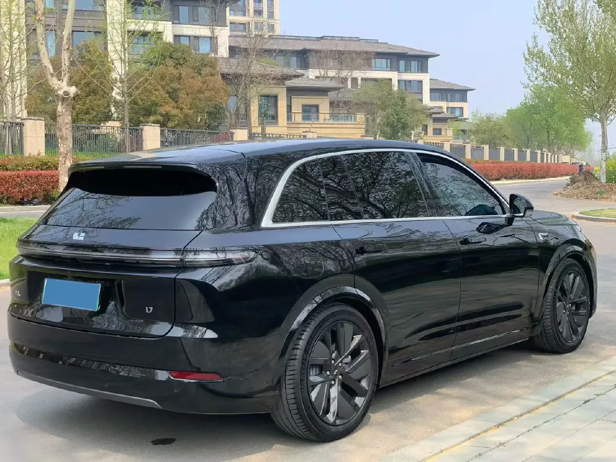 2023 Li L7 Range Extended 154HP REEV 40.9KWH,autocango,china used car exporter,china ev exporter,chinese used car exporter,chinese used ev exporter