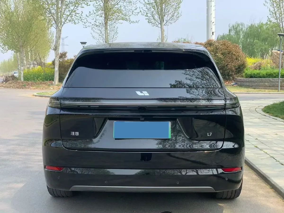 2023 Li L7 Range Extended 154HP REEV 40.9KWH,autocango,china used car exporter,china ev exporter,chinese used car exporter,chinese used ev exporter