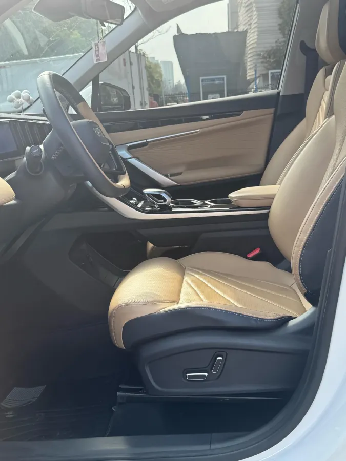 2023 Geely StarRay 1.5T 181HP L4 7DCT,autocango,china used car exporter,china ev exporter,chinese used car exporter,chinese used ev exporter