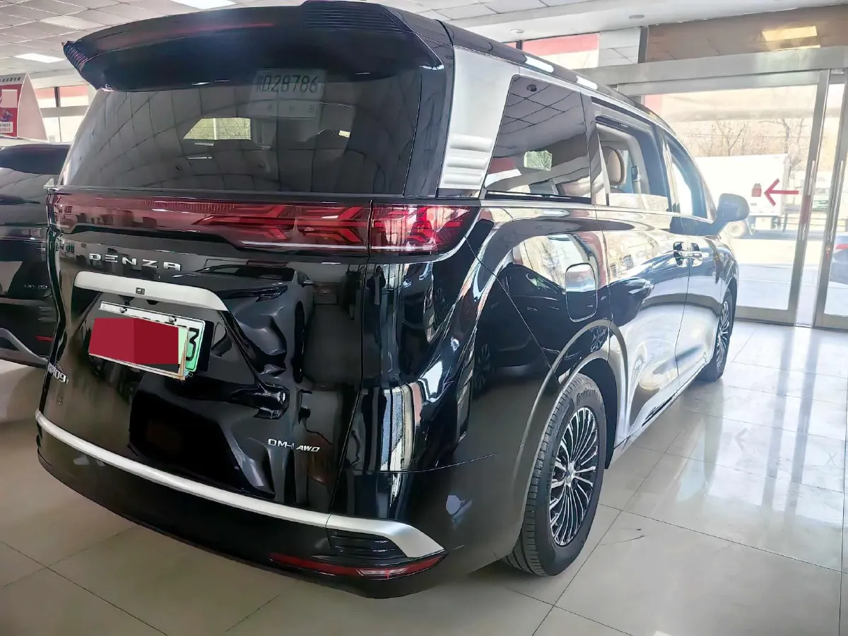 2024 Denza D9 1.5T 139HP L4 E-CVT PHEV 40KWH,autocango,china used car exporter,china ev exporter,chinese used car exporter,chinese used ev exporter