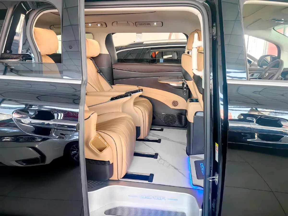 2024 Denza D9 1.5T 139HP L4 E-CVT PHEV 40KWH,autocango,china used car exporter,china ev exporter,chinese used car exporter,chinese used ev exporter