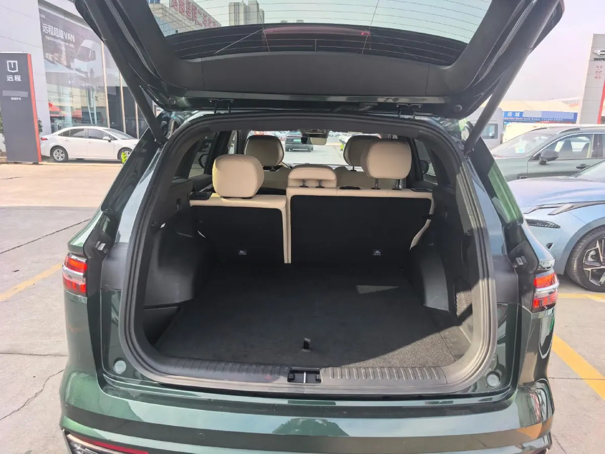 2025 Geely Monjaro 2.0T 238HP L4 8AT,autocango,china used car exporter,china ev exporter,chinese used car exporter,chinese used ev exporter