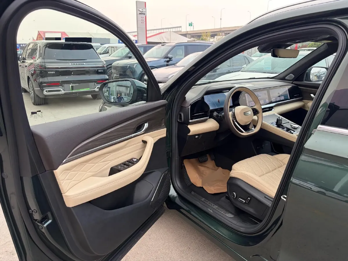 2025 Geely Monjaro 2.0T 238HP L4 8AT,autocango,china used car exporter,china ev exporter,chinese used car exporter,chinese used ev exporter