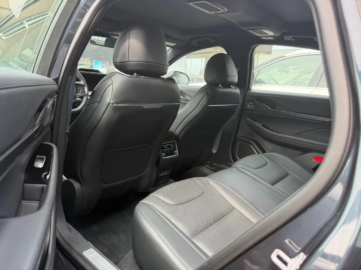 2022 Lincoln Z 2.0T 246HP L4 8AT,autocango,china used car exporter,china ev exporter,chinese used car exporter,chinese used ev exporter