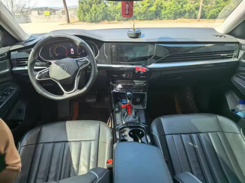 2023 Volkswagen Passat 2.0T 186HP L4 7DCT,autocango,china used car exporter,china ev exporter,chinese used car exporter,chinese used ev exporter