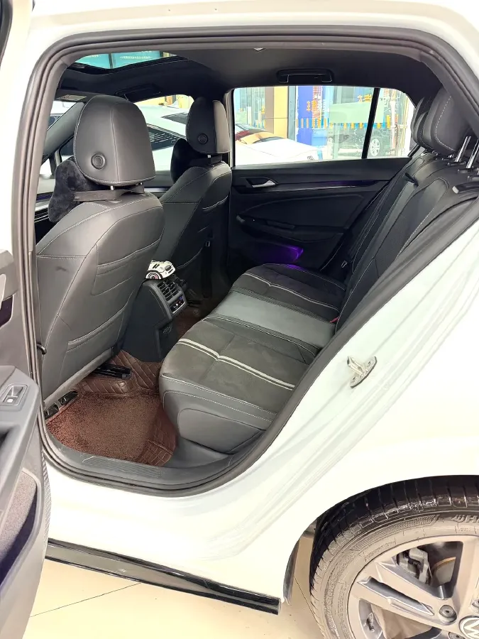 2023 Volkswagen Golf 1.4T 150HP L4 7DCT,autocango,china used car exporter,china ev exporter,chinese used car exporter,chinese used ev exporter