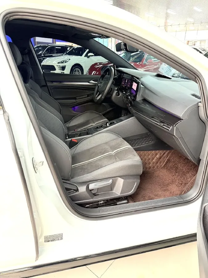 2023 Volkswagen Golf 1.4T 150HP L4 7DCT,autocango,china used car exporter,china ev exporter,chinese used car exporter,chinese used ev exporter