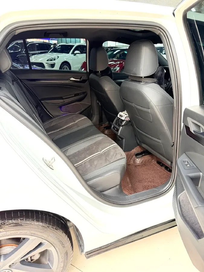 2023 Volkswagen Golf 1.4T 150HP L4 7DCT,autocango,china used car exporter,china ev exporter,chinese used car exporter,chinese used ev exporter