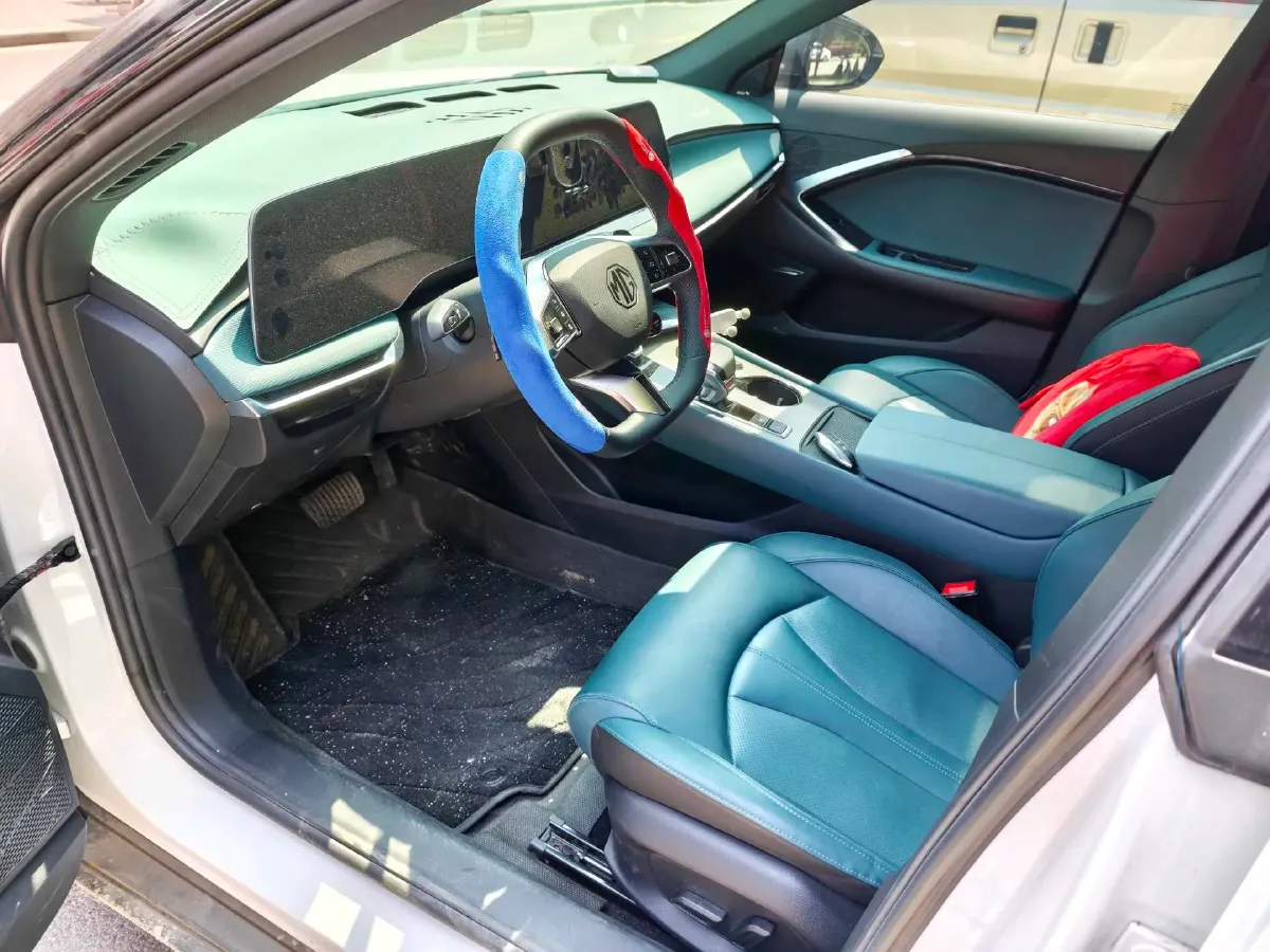 2023 MG 7 2.0T 261HP L4 9AT,autocango,china used car exporter,china ev exporter,chinese used car exporter,chinese used ev exporter