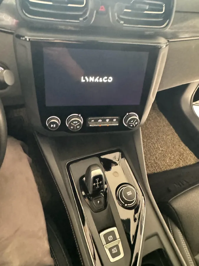 2022 LYNK&CO 03 2.0T 190HP L4 7DCT,autocango,china used car exporter,china ev exporter,chinese used car exporter,chinese used ev exporter