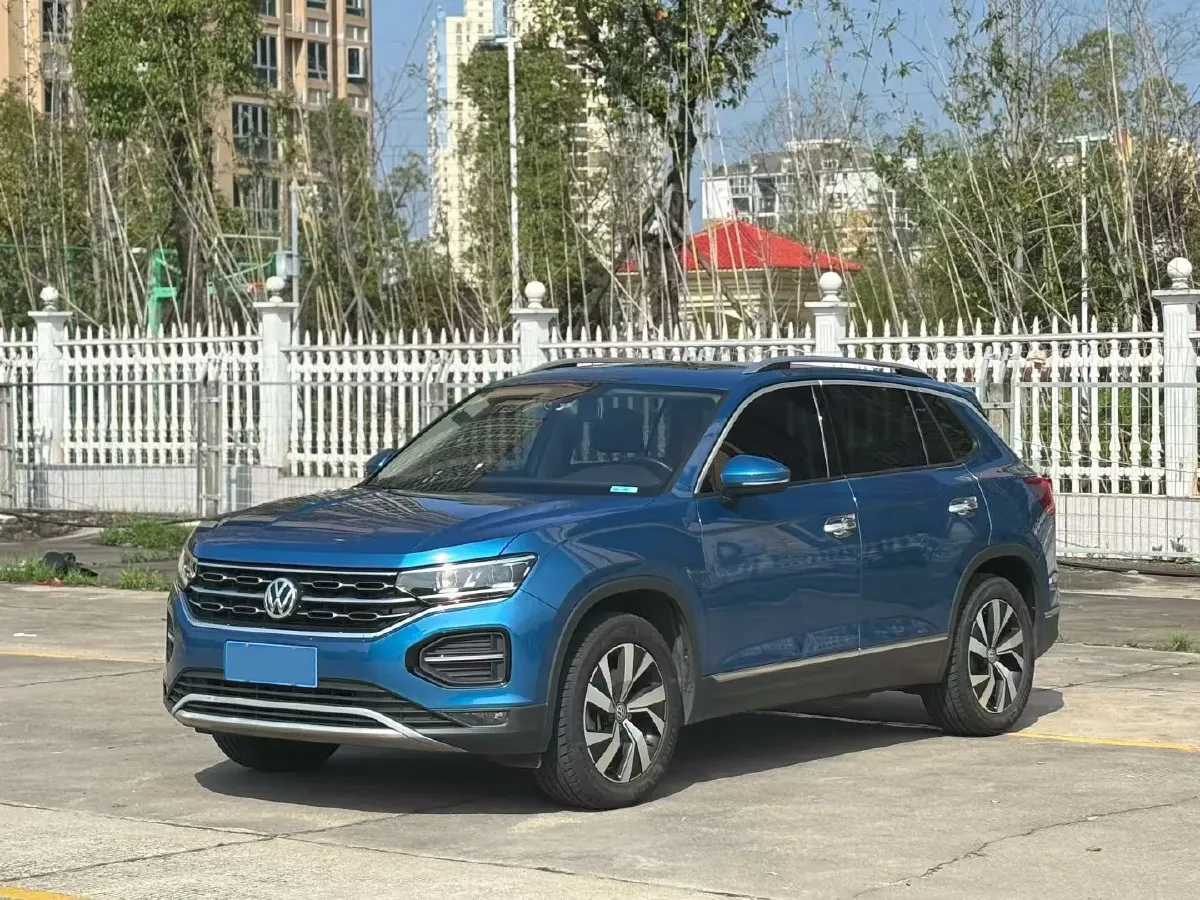 2019 Jeep Cherokee 2.0T 234HP L4 9AT,autocango,china used car exporter,china ev exporter,chinese used car exporter,chinese used ev exporter