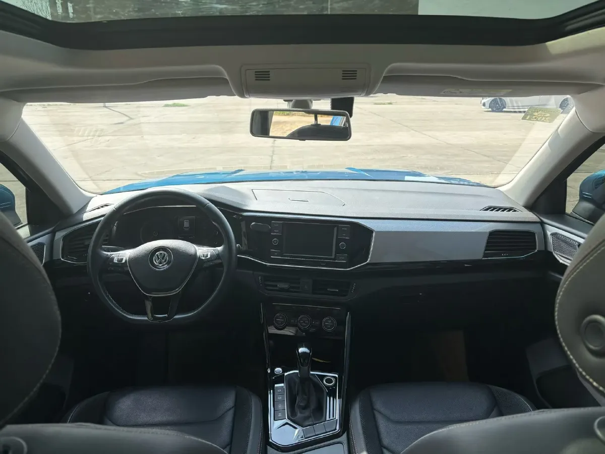 2019 Jeep Cherokee 2.0T 234HP L4 9AT,autocango,china used car exporter,china ev exporter,chinese used car exporter,chinese used ev exporter